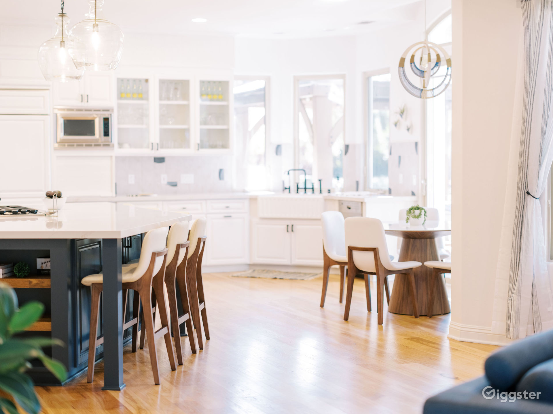 Kitchen and dining area at Peaceful Pond House in Poway